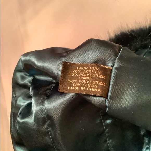 Fabulous Furs Women's Blue Faux Fur Trapper Hat - Picture 11 of 13